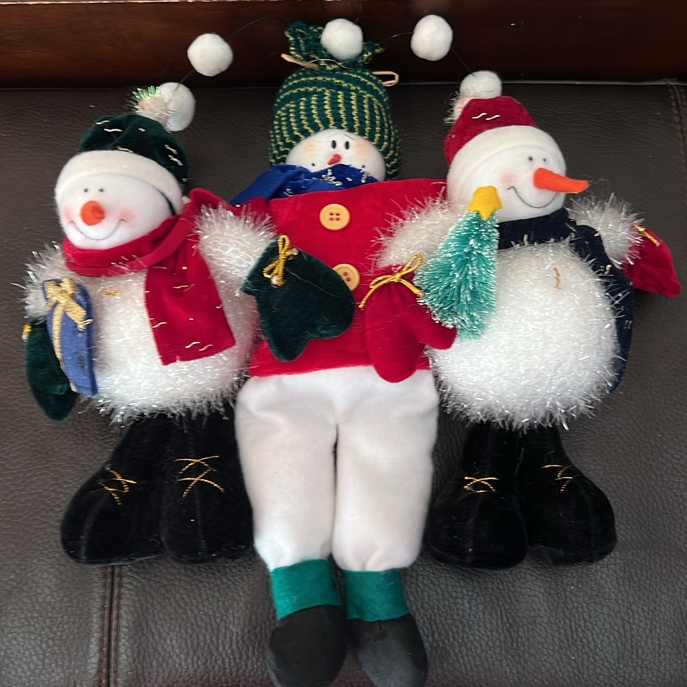 Vtg Christmas Snowmen w/Decorative Scarfs, Carrot Noses & Black Boots Set of 3